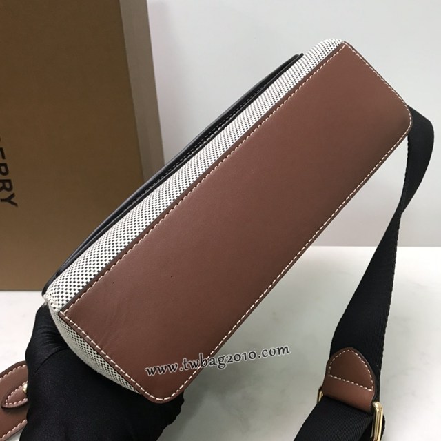 Burberry專門店新款背斜女包 巴寶莉經典帆布配皮翻蓋女士肩背包 yxb1504
